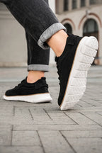 Men’s Outdoor Sneakers